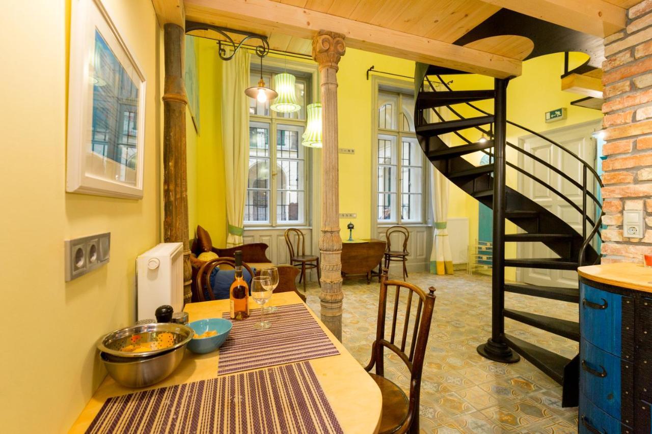 Artistic Apartment บูดาเปสต์ ภายนอก รูปภาพ